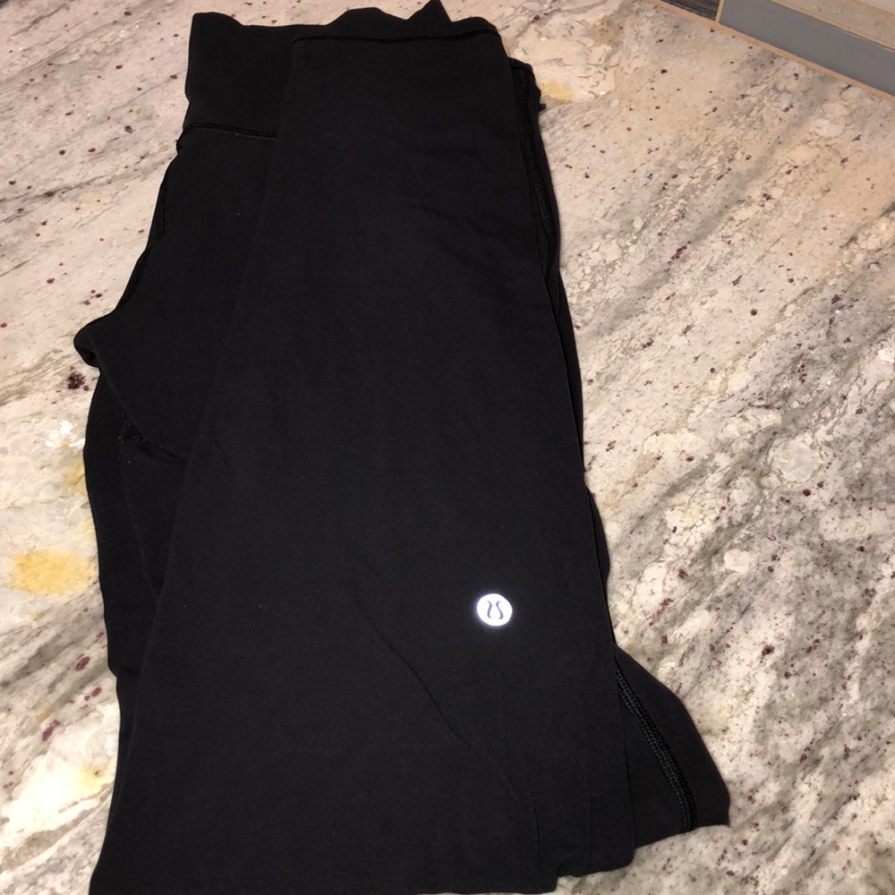 Lululemon sz 6 simply bare un-tight